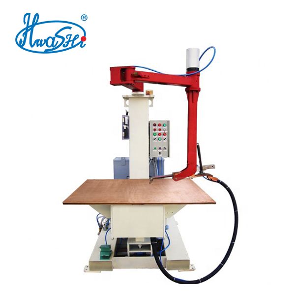 Máquina de soldadura por puntos de mesa con brazo de manivela tipo C duradera para tareas de doblado de precisión​