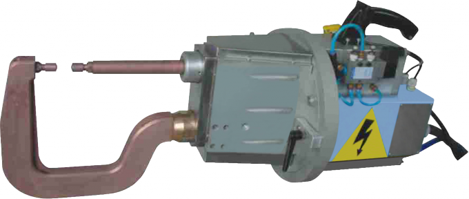 La mini máquina de la soldadura por resistencia a salientes de la precisión para la plata entra en contacto con la baja tensión