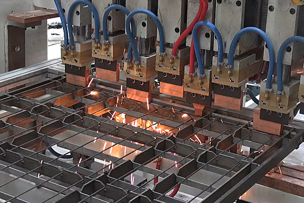 Sistema de control eléctrico Máquina de soldadura de malla de alambre con sistema de enfriamiento y sistema de control de operación PLC 2