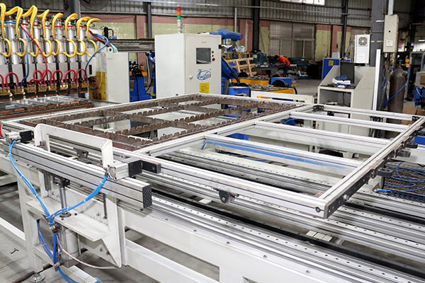 Máquina de línea de producción de condensador de tubo de alambre de refrigerador, máquina de soldadura y doblado 9